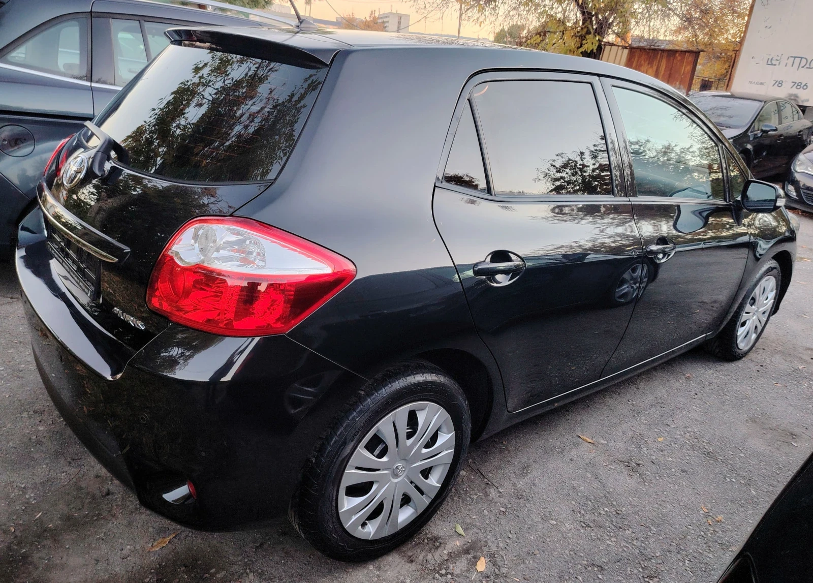 Toyota Auris 1.6vvti/SOLL, снимка 5 - Автомобили и джипове - 56185700