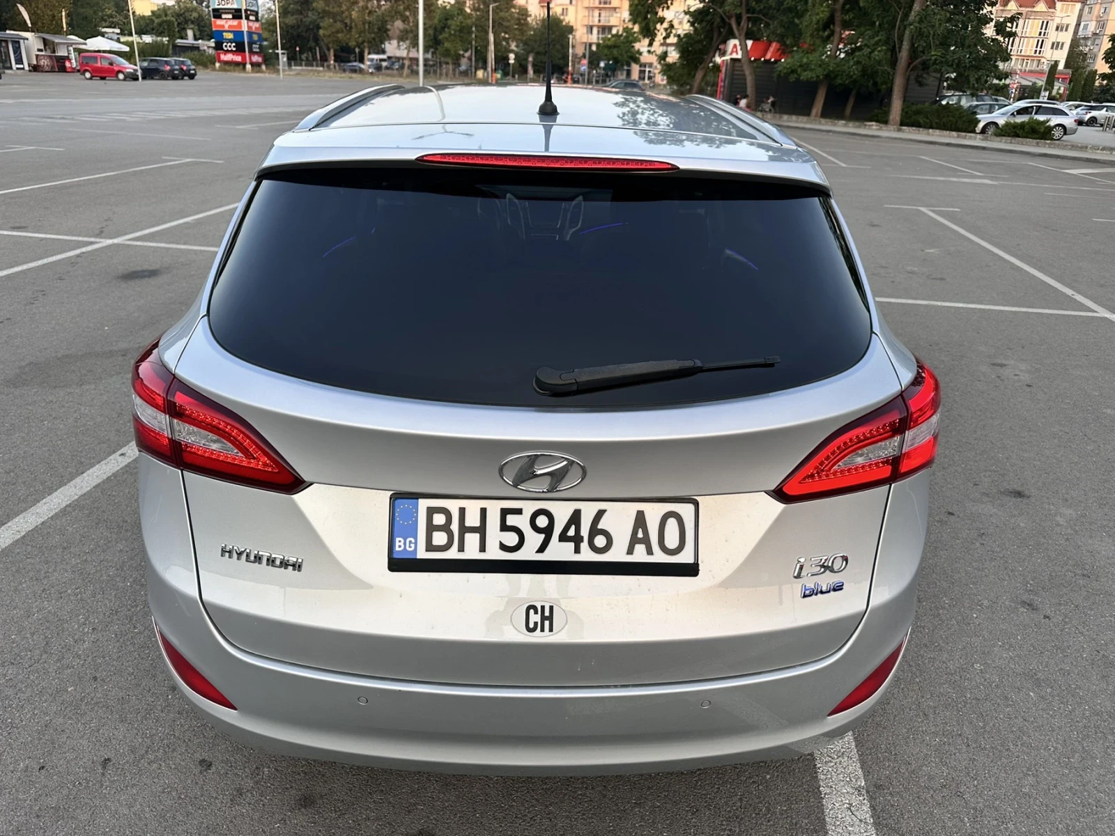 Hyundai I30 1.6crdi/128hp/Швейцария , снимка 6 - Автомобили и джипове - 56204870