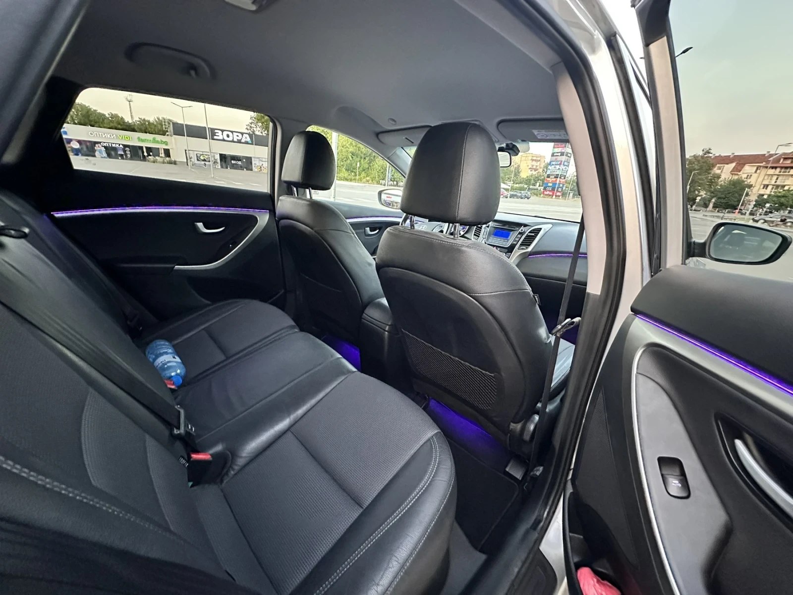 Hyundai I30 1.6crdi/128hp/Швейцария , снимка 14 - Автомобили и джипове - 56204870
