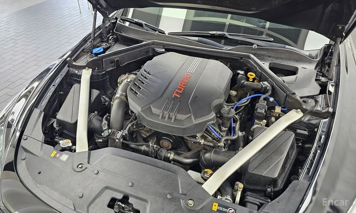 Kia Stinger, снимка 6 - Автомобили и джипове - 56472714