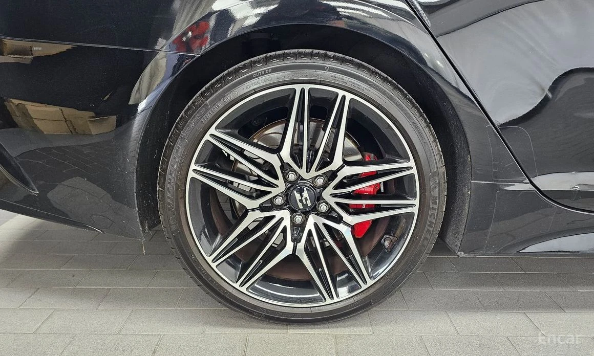 Kia Stinger, снимка 5 - Автомобили и джипове - 56472714