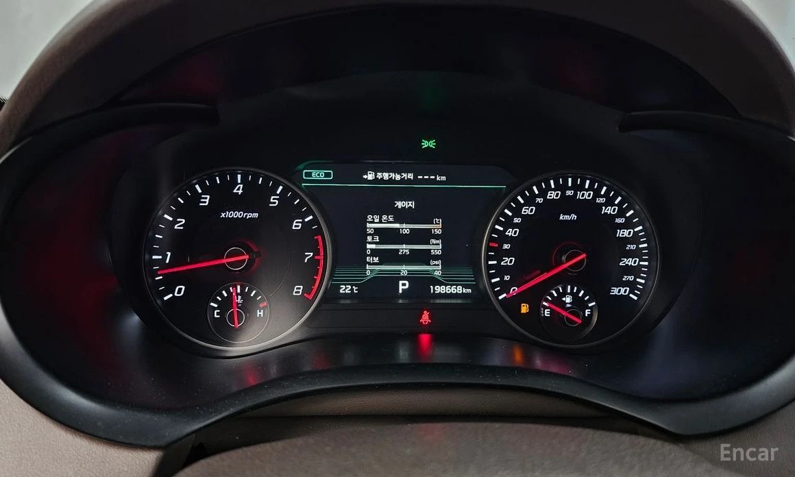 Kia Stinger, снимка 8 - Автомобили и джипове - 56472714