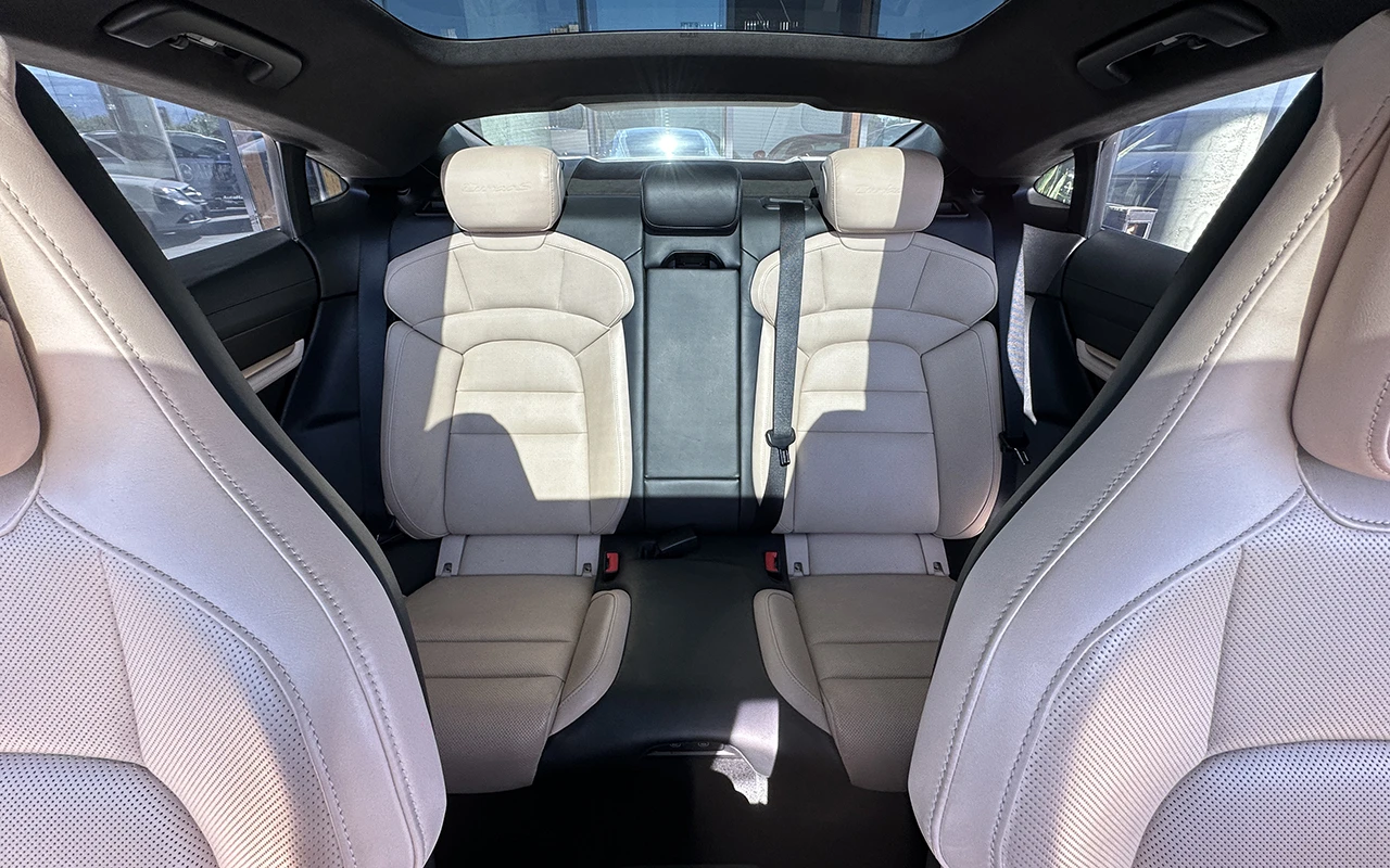 Porsche Taycan Turbo S, снимка 8 - Автомобили и джипове - 56651919