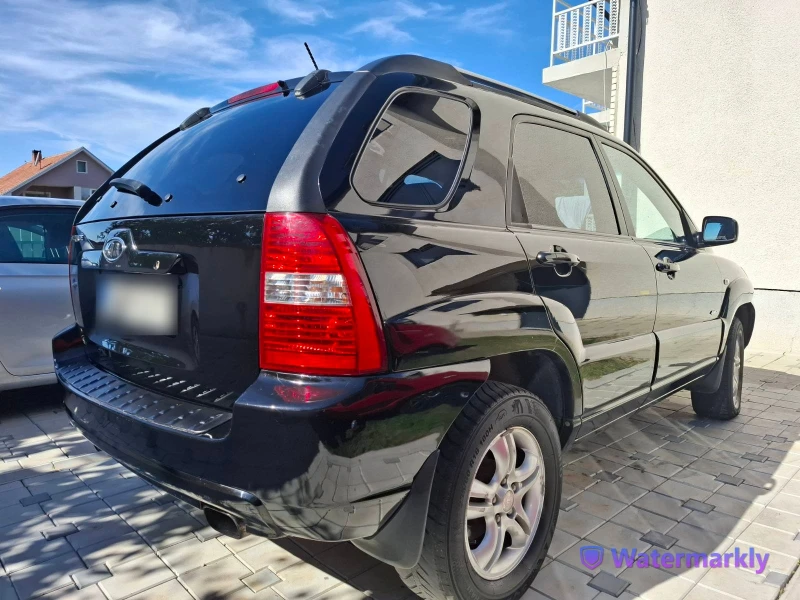 Kia Sportage, снимка 2 - Автомобили и джипове - 48187135