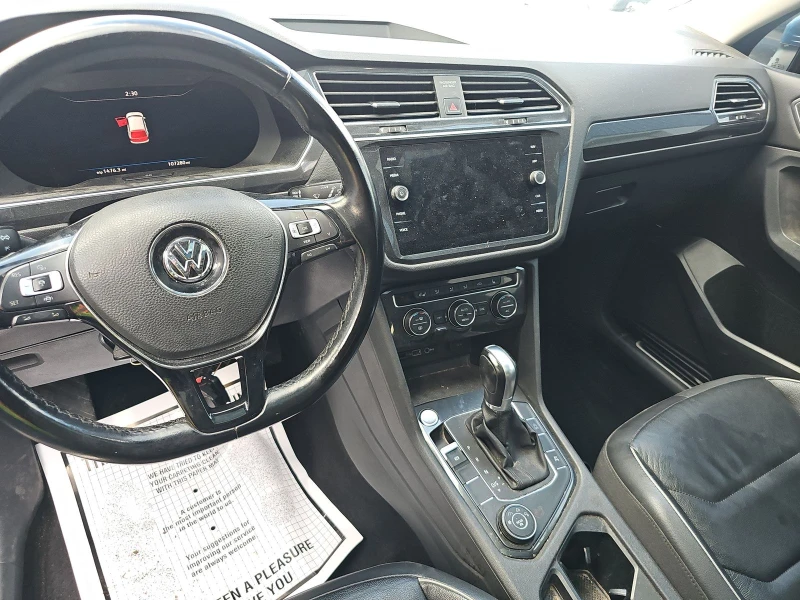 VW Tiguan 4motion* Панорама* Digital cockpit* Кожа, снимка 8 - Автомобили и джипове - 48407749