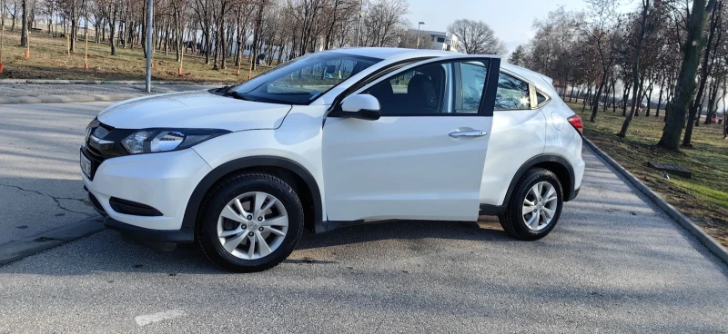 Honda Hr-v 1.5i , снимка 2 - Автомобили и джипове - 48509499