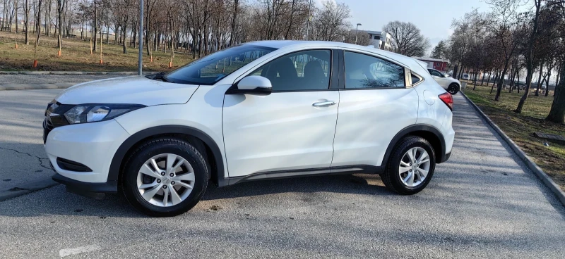 Honda Hr-v 1.5i , снимка 3 - Автомобили и джипове - 48509499