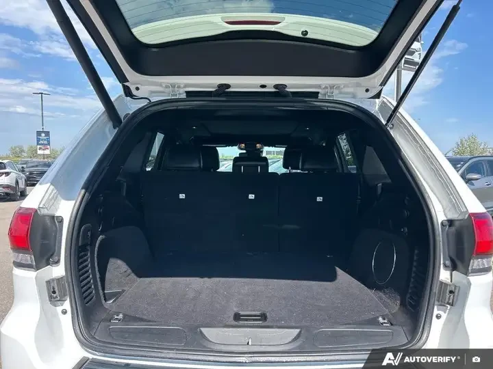 Jeep Grand cherokee Limited X 4x4 * 2 КЛЮЧА * CARFAX, снимка 9 - Автомобили и джипове - 54840523