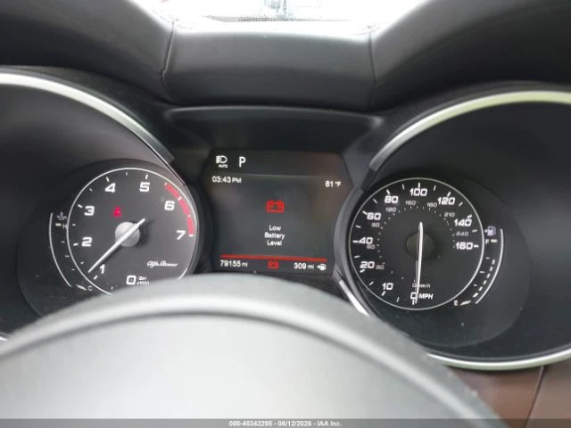 Alfa Romeo Stelvio Ti AWD* PANORAMA* KEYLESS* ПОДГРЕВ* КАМЕРА* ПАМЕТ*, снимка 11 - Автомобили и джипове - 55684945