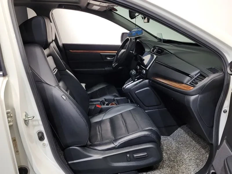 Honda Cr-v 1.5 TOURING 4WD, снимка 11 - Автомобили и джипове - 56303959