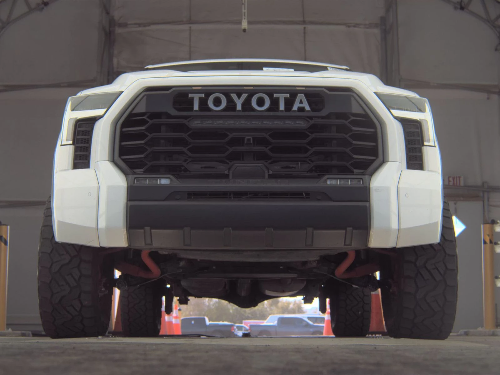 Toyota Tundra SR5 Crew - изображение 3