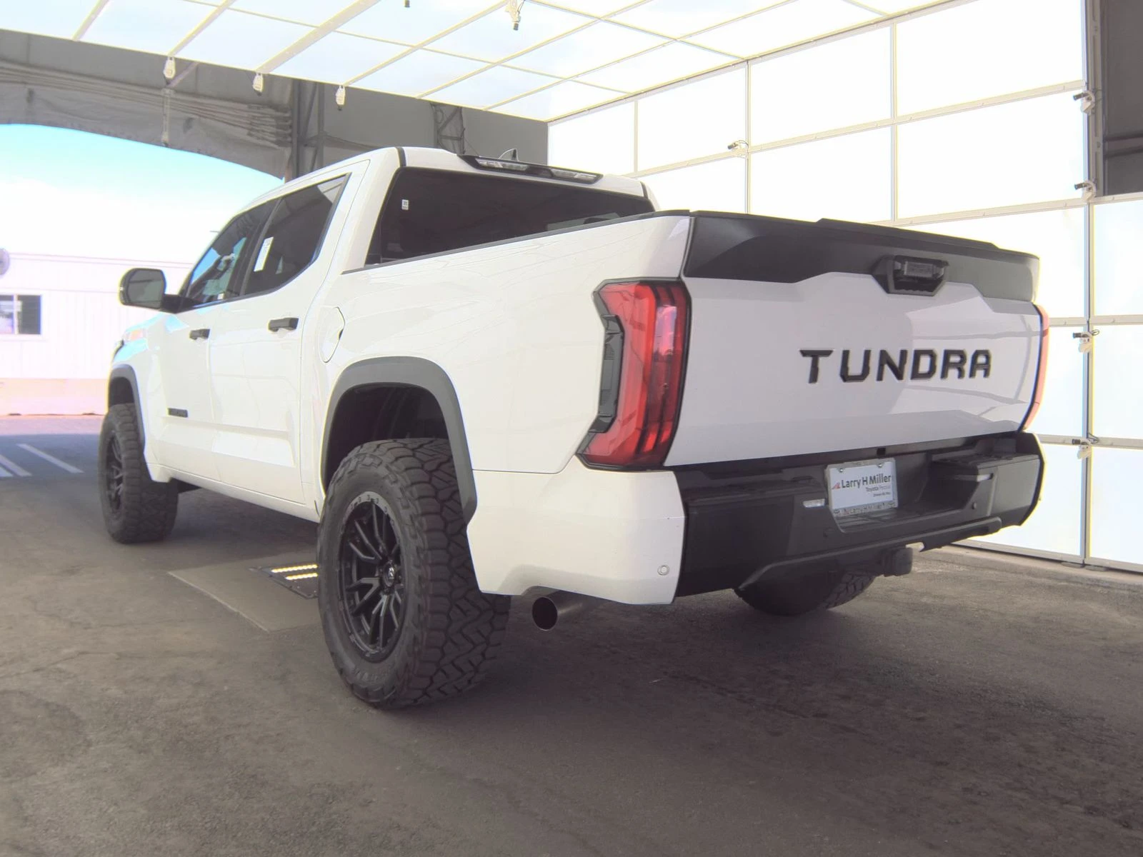 Toyota Tundra SR5 Crew - изображение 8