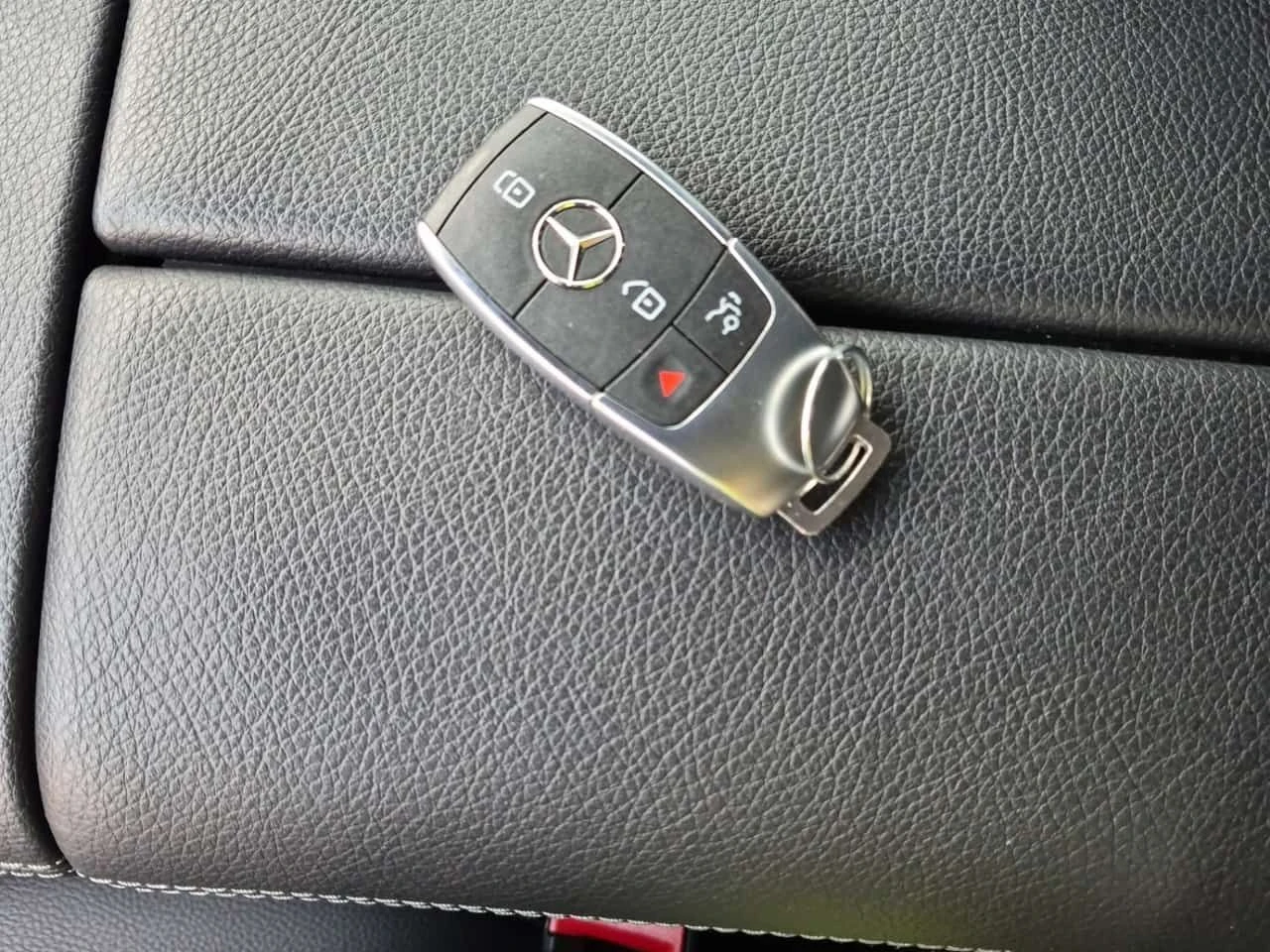 Mercedes-Benz GLE 350 /DISTRONIC/BURMESTER/360/PANO, снимка 8 - Автомобили и джипове - 53957609