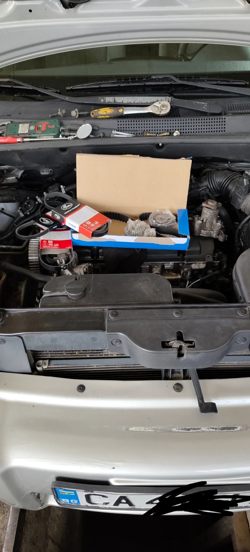 Hyundai Tucson 2.0 benzin-gaz 4х4, снимка 15 - Автомобили и джипове - 54102383