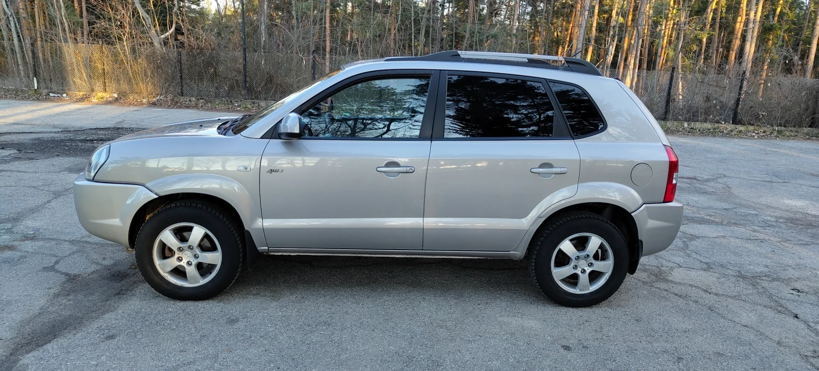 Hyundai Tucson 2.0 benzin-gaz 4х4, снимка 2 - Автомобили и джипове - 54102383