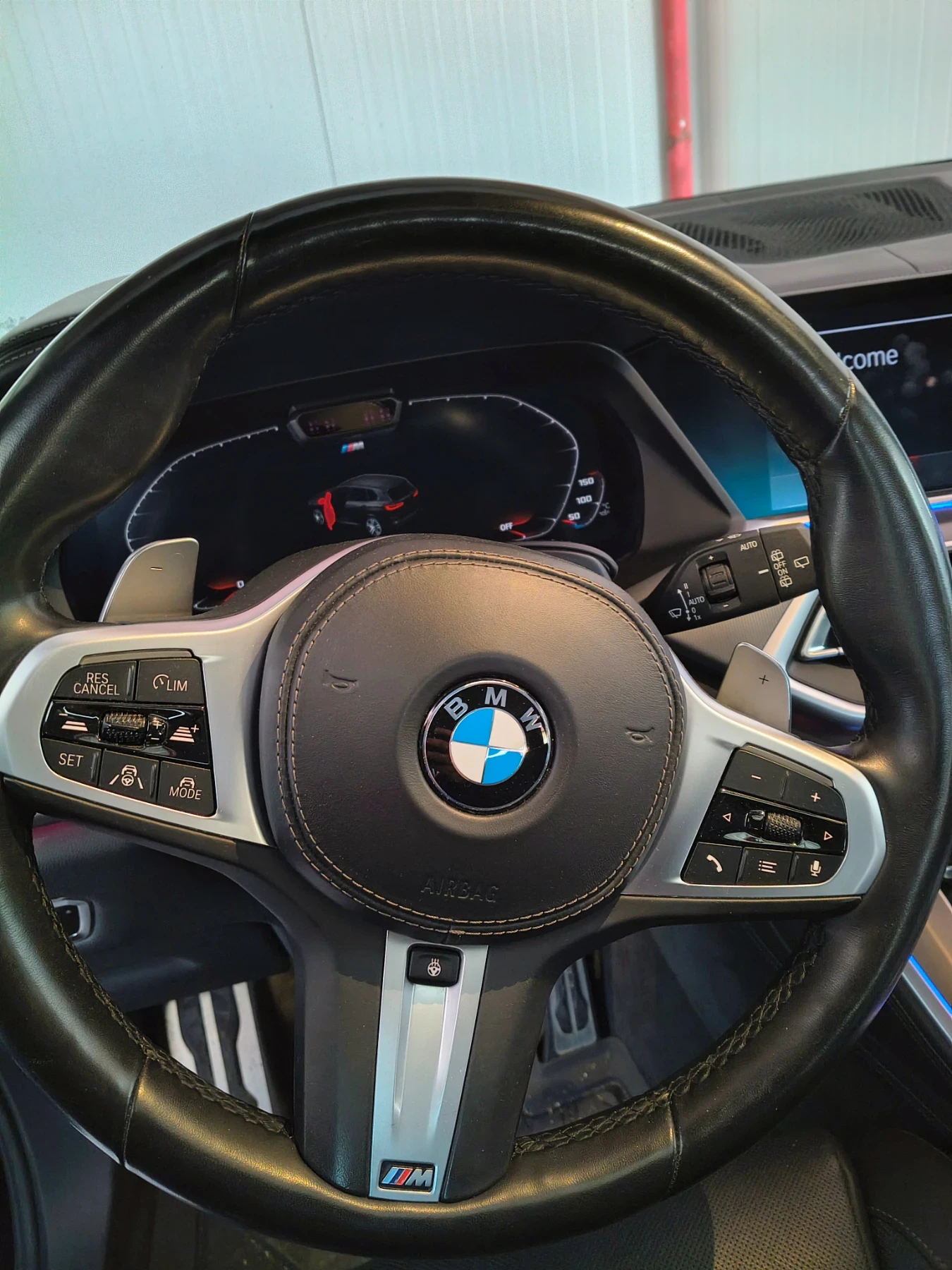 BMW X5 xDrive40i (G05) M-Pack| BLACK SHADOW| Sky Lounge |, снимка 5 - Автомобили и джипове - 54404820