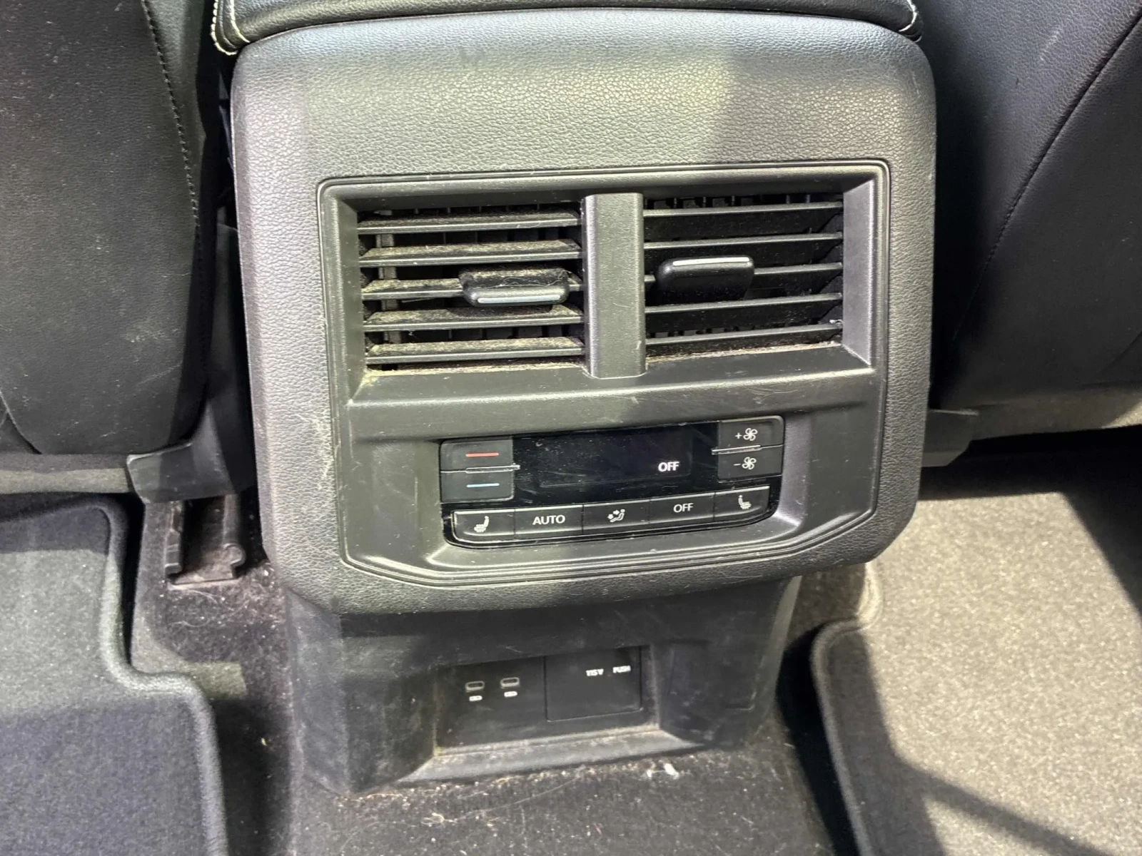 VW Atlas Highline * CARFAX * АВТО КРЕДИТ * , снимка 14 - Автомобили и джипове - 54896606