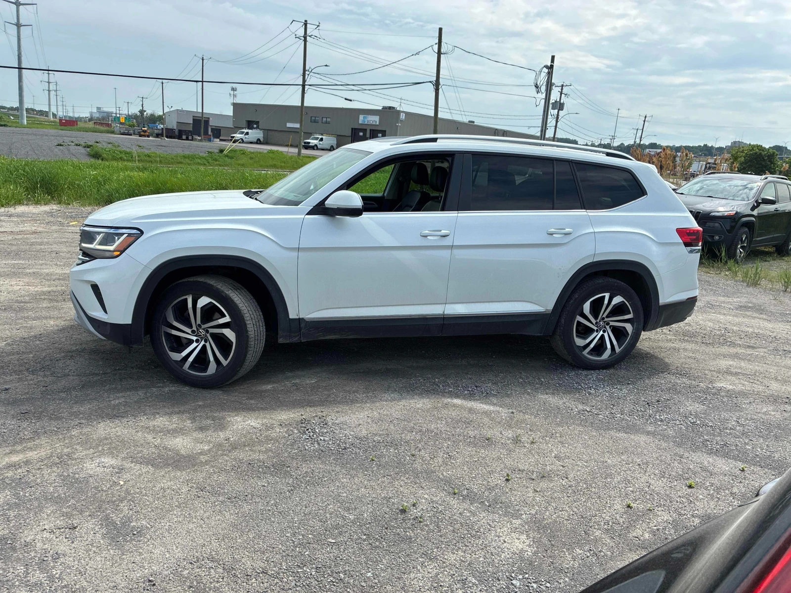 VW Atlas Highline * CARFAX * АВТО КРЕДИТ * , снимка 3 - Автомобили и джипове - 54896606
