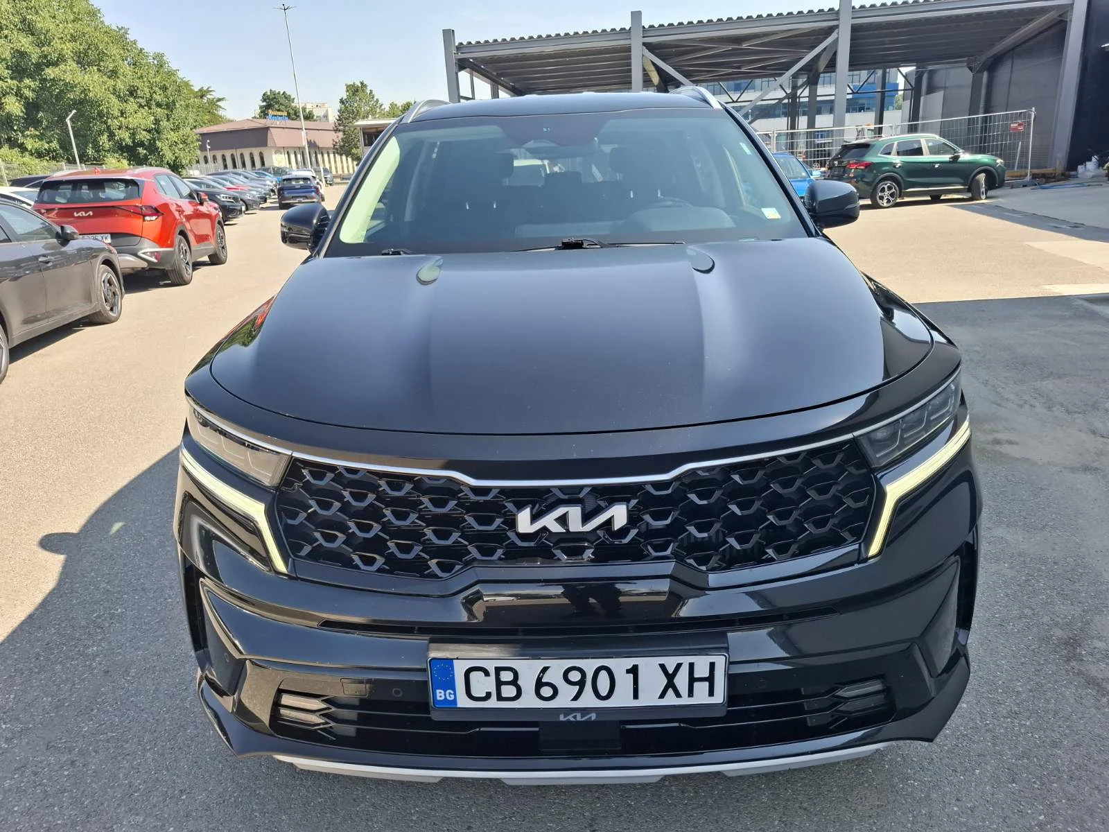Kia Sorento 2.2 crdi Comfort 4x4 Гаранция, снимка 2 - Автомобили и джипове - 55471300