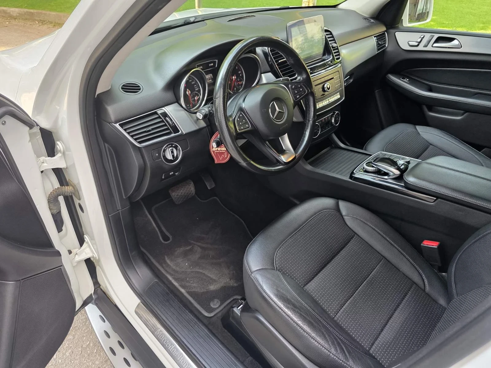 Mercedes-Benz GLE 350 AMG OPTIC , снимка 9 - Автомобили и джипове - 55660677