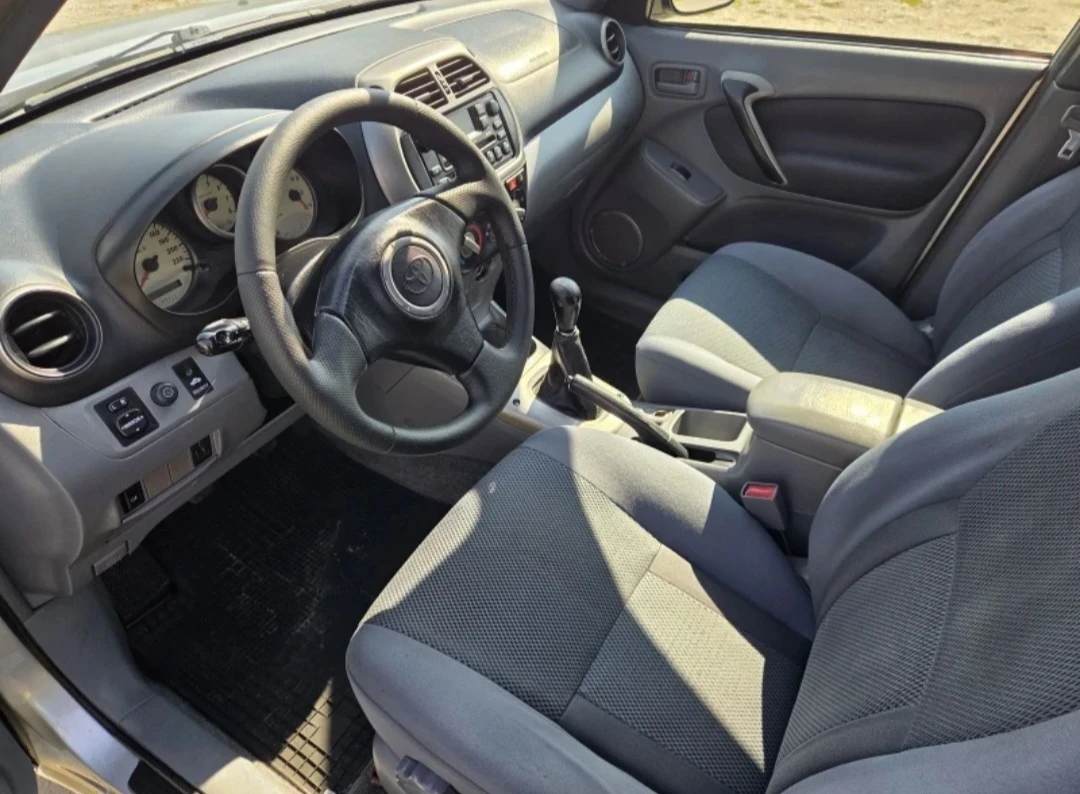 Toyota Rav4, снимка 5 - Автомобили и джипове - 55664835