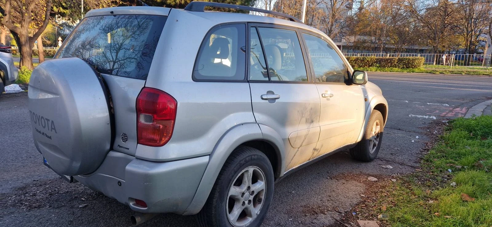 Toyota Rav4, снимка 3 - Автомобили и джипове - 55664835