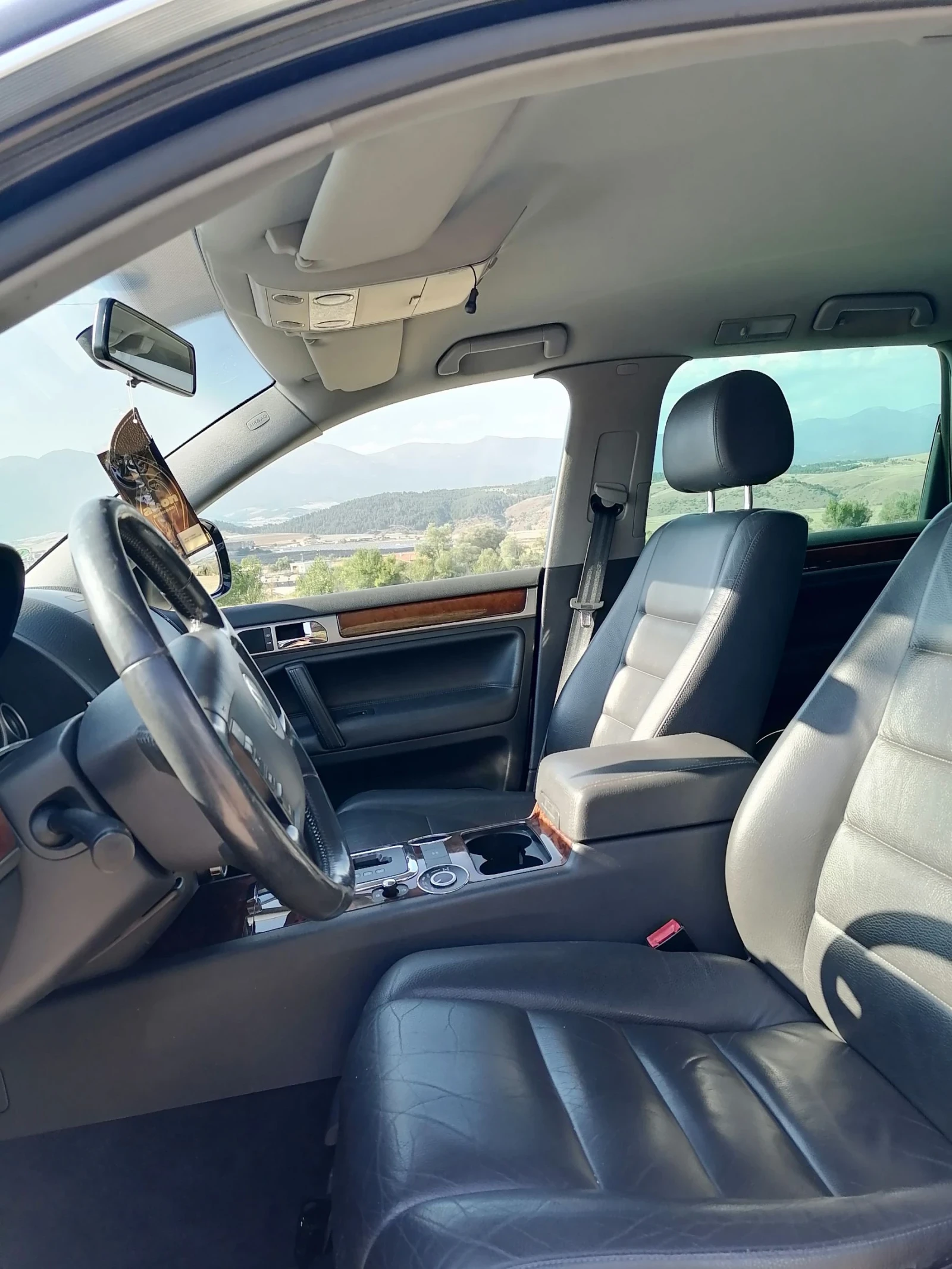 VW Touareg 3.0TDI/Facelift/ПРУЖИНИ/BlackEdition , снимка 12 - Автомобили и джипове - 55752237