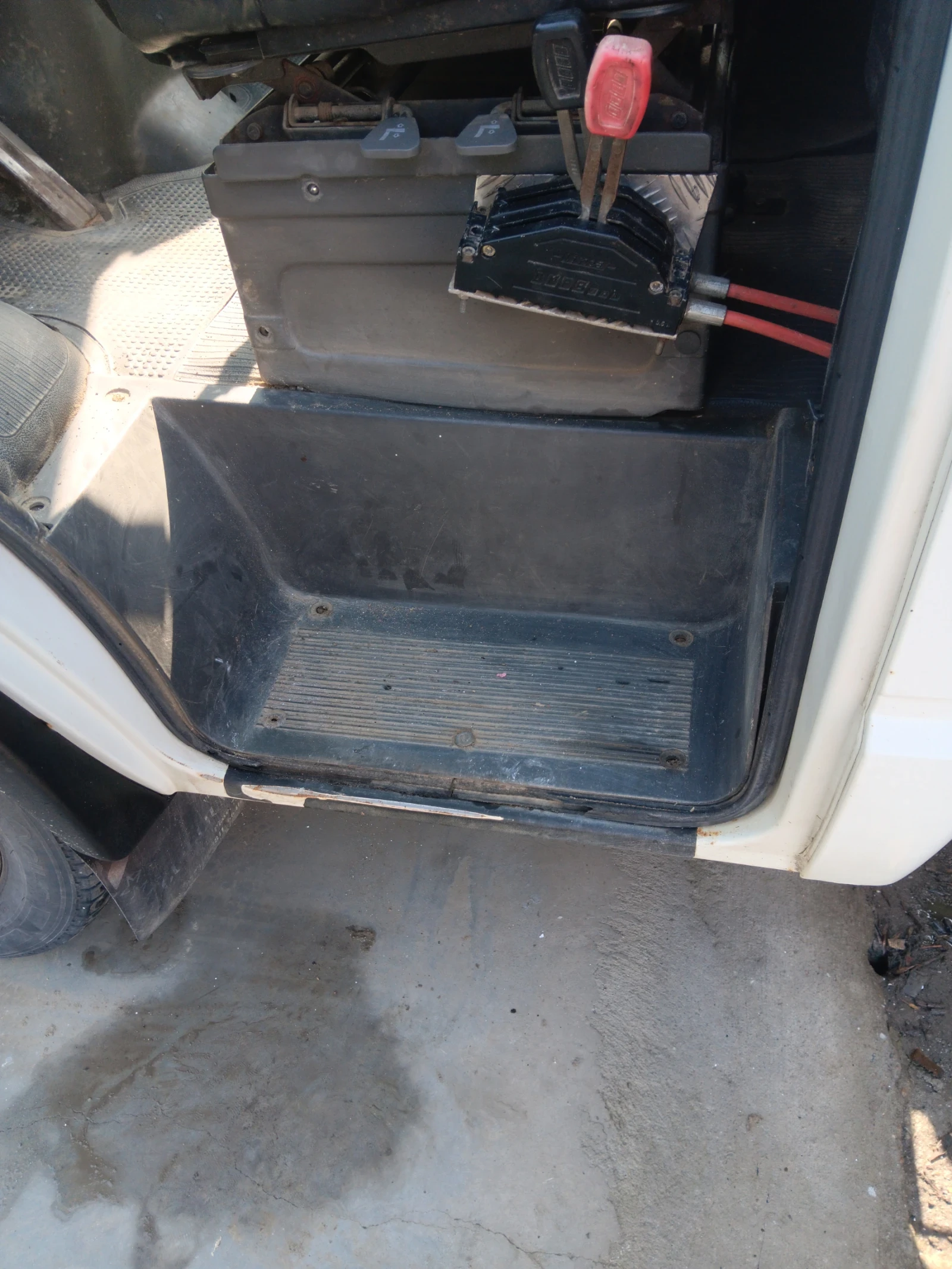 Iveco 3512 Тристранен самосвал  - изображение 3