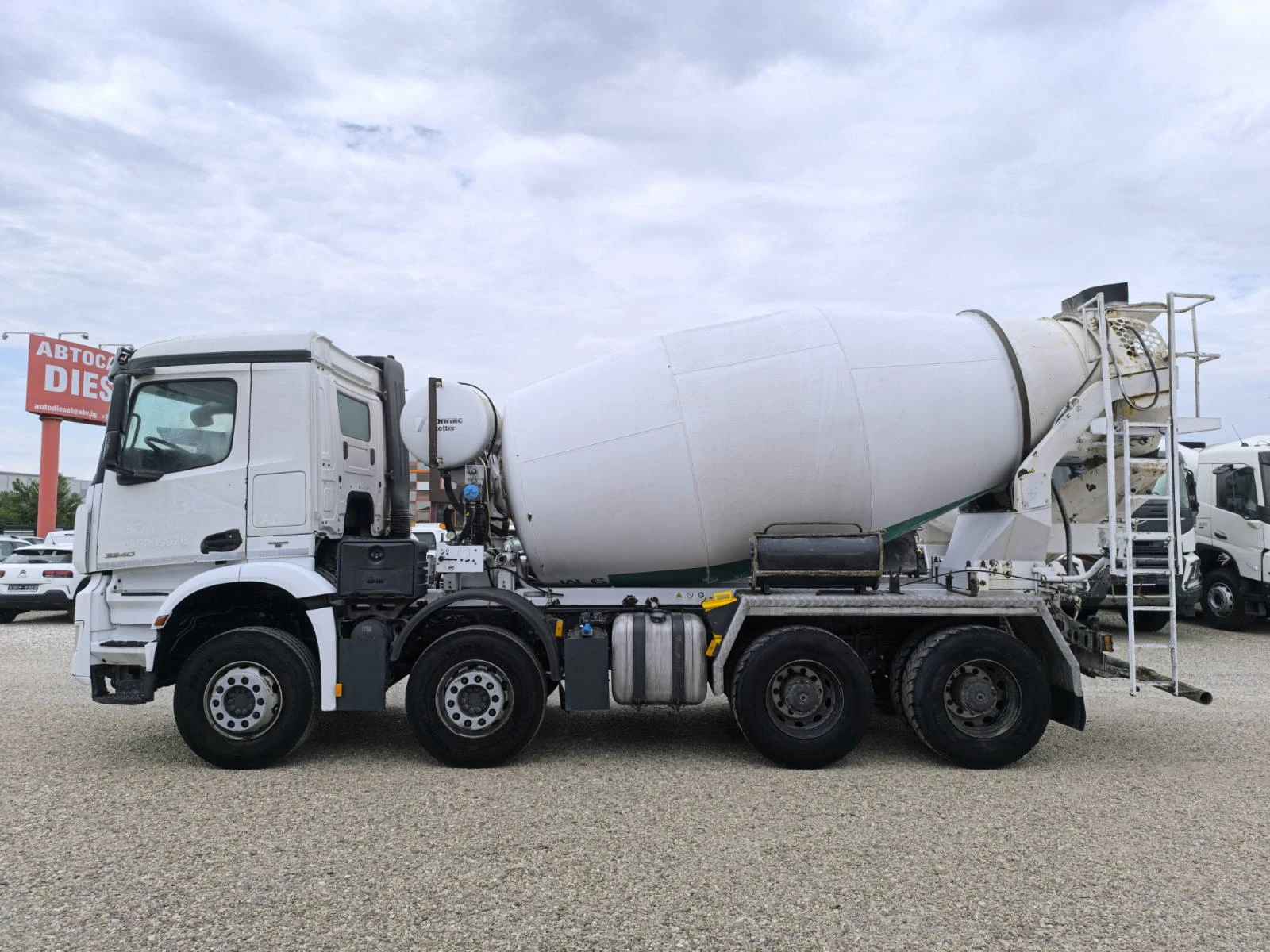 Бетон миксер Mercedes AROCS 3240 STETTER 9M3, снимка 4 - Индустриална техника - 55026702