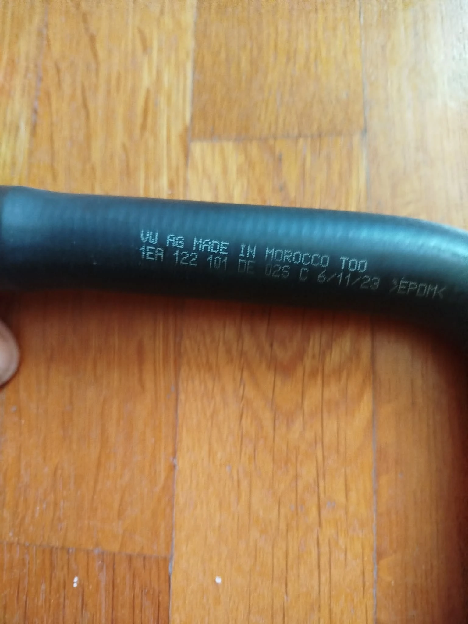 Горен охлаждащ шланг Upper Water/Coolant Hose -1FA122101DE, снимка 2 - Части - 55276283