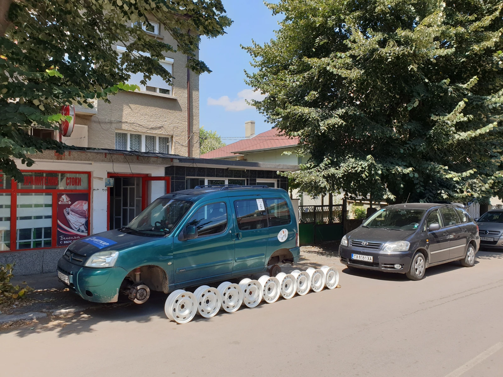 ���� � ������ 185/65R15 | Mobile.bg � ����������� 1