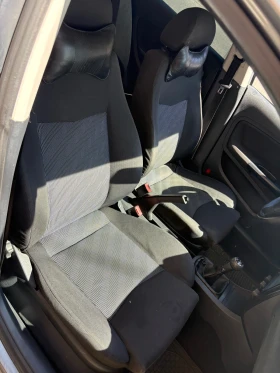 Seat Ibiza 1.4 16V 75 к.с. Бензин/Газ, снимка 7