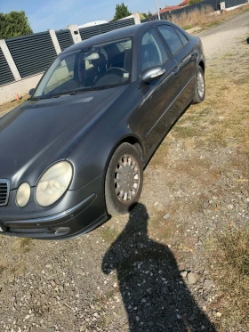 Mercedes-Benz E 320, снимка 17