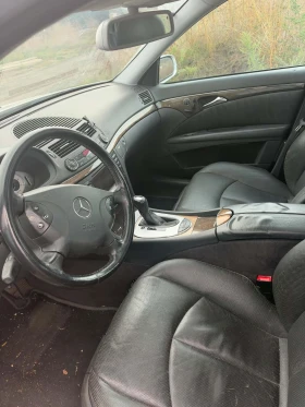 Mercedes-Benz E 320, снимка 6
