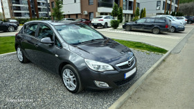 Opel Astra 1.6 Turbo  * С ГАЗ* , снимка 1 - Автомобили и джипове - 45326739