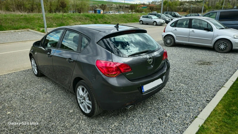 Opel Astra 1.6 Turbo  * С ГАЗ* , снимка 4 - Автомобили и джипове - 47028181