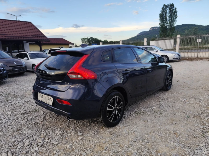 Volvo V40 1.6 бензин Реални 77478 к, снимка 5 - Автомобили и джипове - 50398072