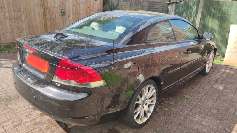 Volvo C70 T5, снимка 7 - Автомобили и джипове - 52058593