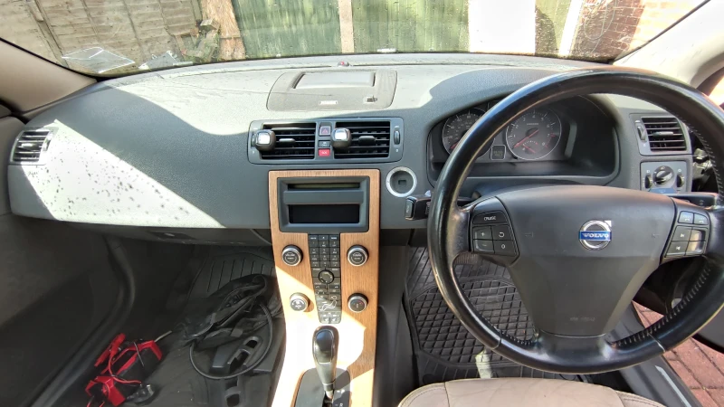 Volvo C70 T5, снимка 11 - Автомобили и джипове - 52058593