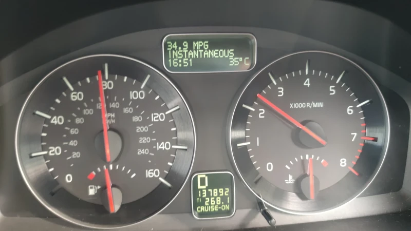 Volvo C70 T5, снимка 4 - Автомобили и джипове - 52058593