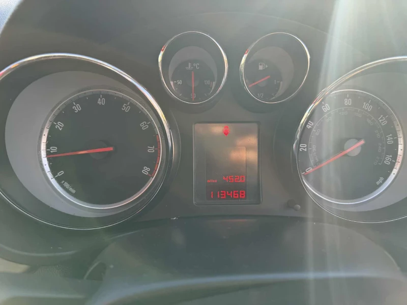 Opel Insignia, снимка 10 - Автомобили и джипове - 51690022