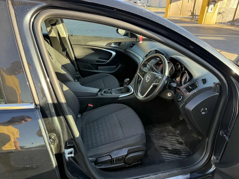 Opel Insignia, снимка 12 - Автомобили и джипове - 51690022