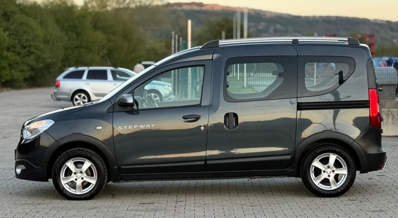 Dacia Dokker STEPWAY 1.5DCi 90кс * Навигация* * Климатик* , снимка 7 - Автомобили и джипове - 52003543