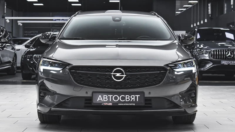 Opel Insignia Sports Tourer 2.0 CDTI Ultimate Automatic, снимка 2 - Автомобили и джипове - 52391909