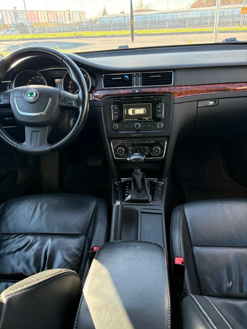 Skoda Superb 2.0 TDI 4x4, снимка 8 - Автомобили и джипове - 52819468