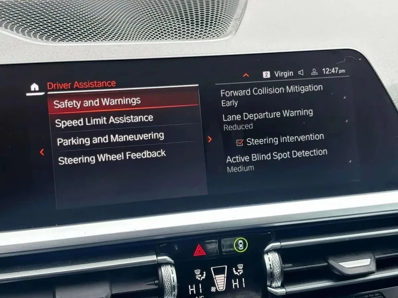 BMW 330 M-pkg* Keyless* Apple Carplay* Wireless* BackupCam, снимка 13 - Автомобили и джипове - 53189803