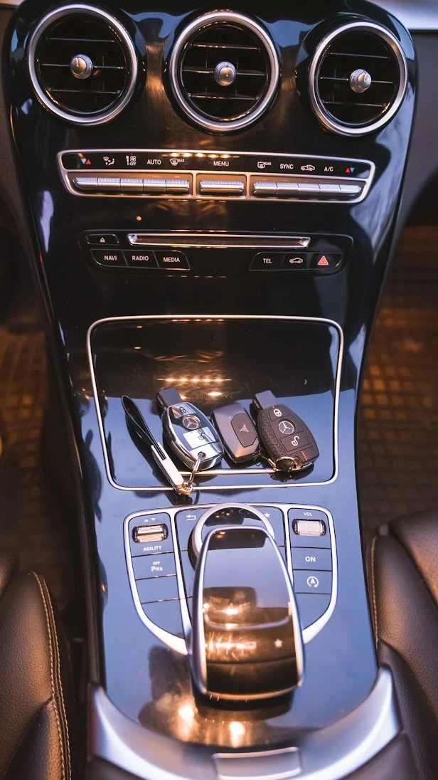 Mercedes-Benz C 220 AMG Line - изображение 8