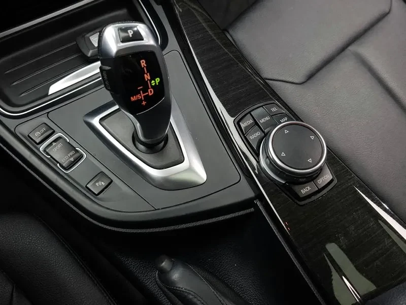 BMW 320 d, снимка 9 - Автомобили и джипове - 54590242