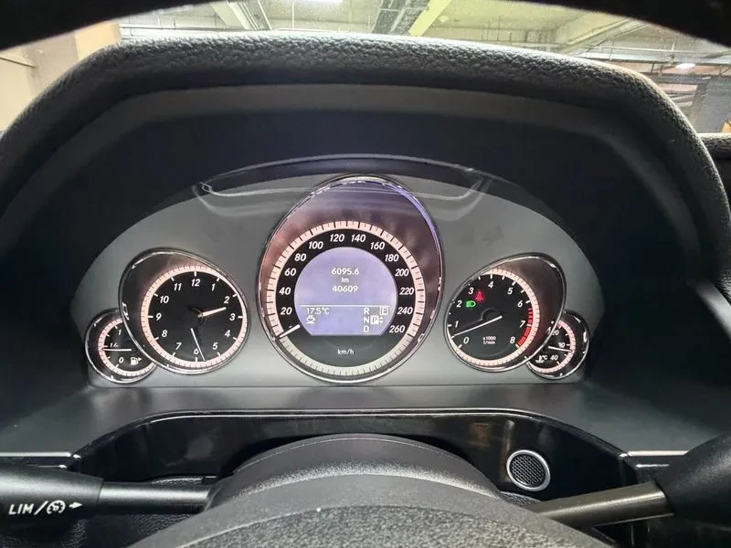 Mercedes-Benz E 350 W212, снимка 11 - Автомобили и джипове - 55895782