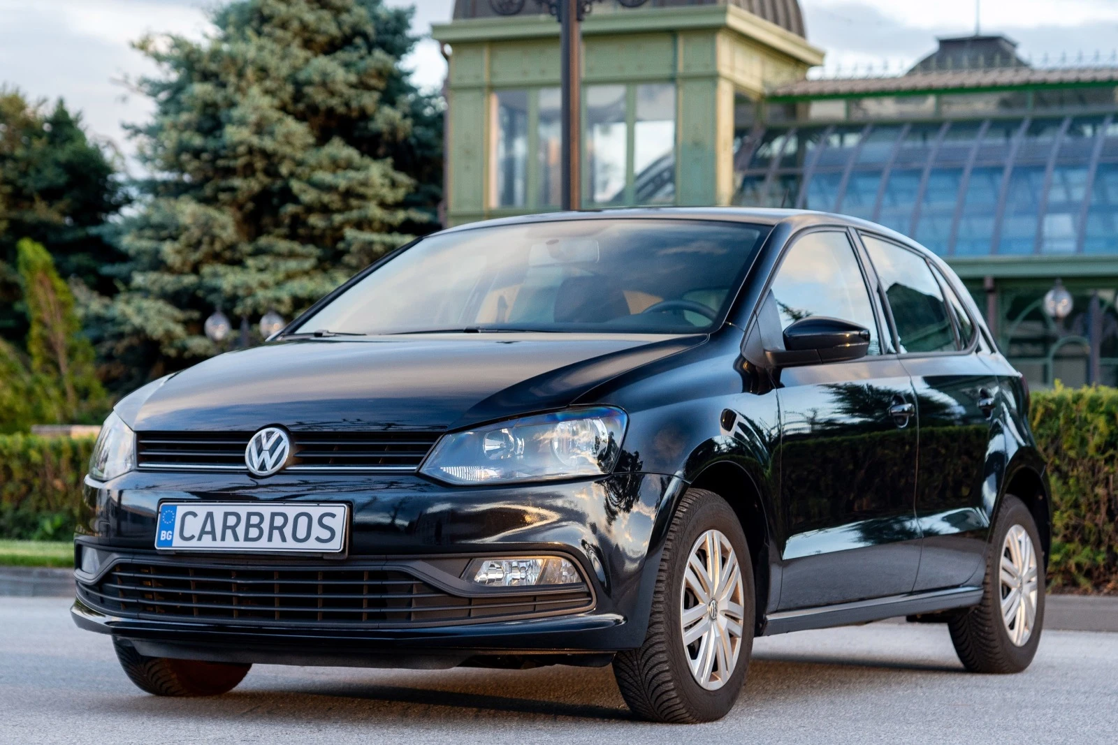 VW Polo 1.0i 75 к.с. Facelift - изображение 3